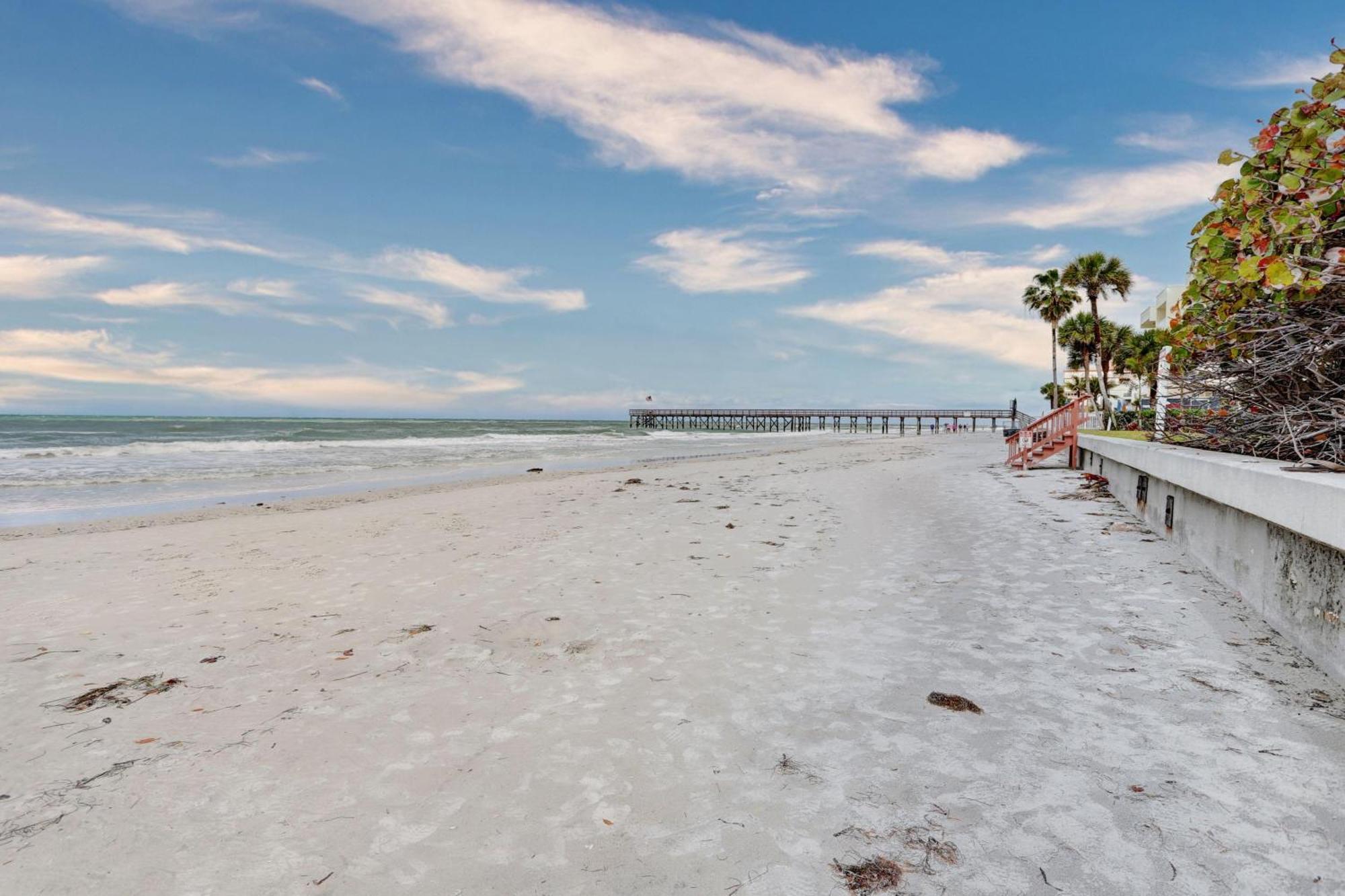 Blue Beach Cottage St. Pete Beach Exterior photo