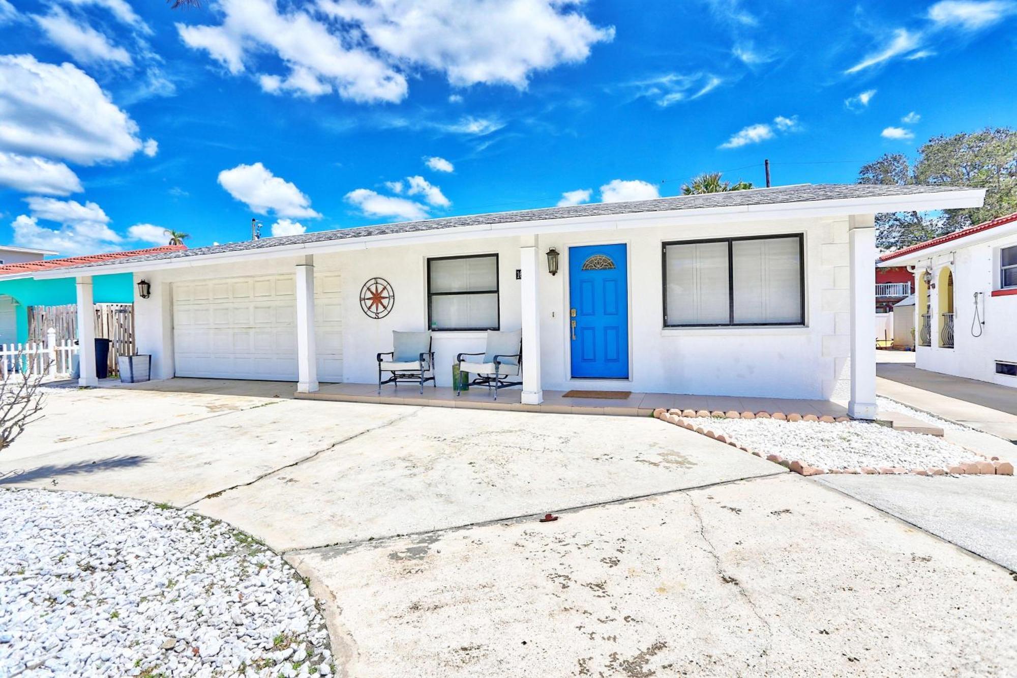 Blue Beach Cottage St. Pete Beach Exterior photo